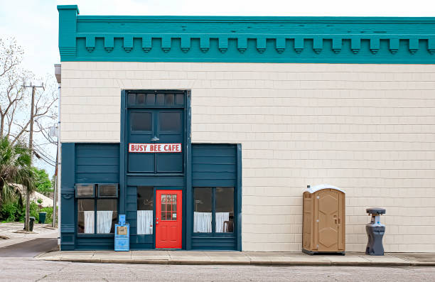Best Portable toilet rental cost  in Kenwood, OH